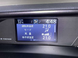左右独立温度コントロールフルオートエアコンです。運転席、助手席それぞれで独立して温度設定ができます。冷え性の方が乗っても安心ですね♪