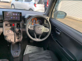 ☆内外装クリーニング☆車の隅々まで徹底的にクリーニングを行っておりますので内外装ともに綺麗な状態でご納車いたします!