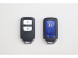 スマートキーはカバンの中やポケットに携帯するだけでドアロックの開閉・エンジンスタートが可能です!