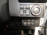 【便利なスイッチ類】両側電動ドアの開閉などを運転席から簡単に操作できます。手元でスマートにコントロールできるため毎日の用事もスムーズです。