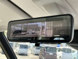 インテリジェント ルームミラー、車両後方のカメラ映像をミラー面に映し出すので、車内の状況や、天候などに影響されずいつでもクリアな後方視界が得られます。