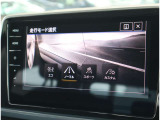 【ドライブモード選択】 走行シーンに合わせて4つのドライブモードの中から最適な車両特性を選択できます。また、個別設定によってお好みのドライブモードを登録することもでき、走りの幅が広がります。