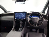 オシャレなインテリアで運転する気分も盛り上がりますよね^^