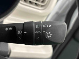 オートライト機能 周囲の明るさに応じて、ヘッドランプを自動的に点灯・消灯ができます。