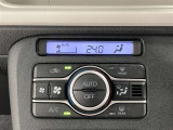 オートエアコンで細かい温度調節ができます。車内をいつでも快適空間にしてくれます。