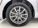 かっこいいホイールですね。 車のイメージを大きく左右するホイール部分はコダワリを持ちたいですね。