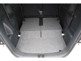 【シートアレンジ】両側の後部座席を倒すと大きなお荷物の積み込みもできます!