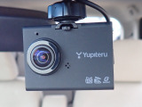 ◆【ドライブレコーダー】映像・音声などを記録する自動車用の装置です。もしもの事故の際の記録はもちろん、旅行の際の思い出としてドライブの映像を楽しむことができます。