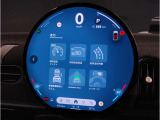『運転』に対するBMWのこだわりはメーターパネルにも表れております。視野性の良いメーターパネルは疲労感の軽減と、運転の楽しさをもたらしてくれます。