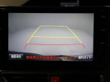 バックモニター装着車は後退時の強い味方です♪車庫入れや縦列駐車の際、後退操作の参考になるガイドラインをナビ画面に表示します。