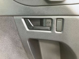 トランク側後席格納レバー