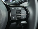 ◆アダプティブクルーズコントロール◆予め設定した車速内でクルマが自動的に加減速。前走車との適切な車間距離を維持しながら追従走行します。【LKAS】車線維持支援システムでステアリング操作を支援。