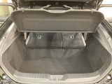 リアシートも簡単格納ができ、大きな荷物もらくらく収納できます!