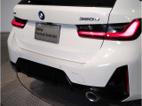 BMWはダウンフォースにより、車両を安定させるため、車の底は平らな造りとなっております。BMWの走行性能に対するこだわりはこういったところにも御座います。