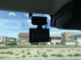 エンジンルームも綺麗に洗浄してから納車致します。普段あまり見ることが無い箇所だからこそ綺麗だと感動しますよね(*&acute;▽`*)
