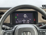マルチインフォメーションディスプレイです。燃費や走行距離が分かり、半ドアなど車に異常がある際に警告してくれます。