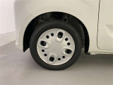 タイヤサイズは 155/65 R14 です。