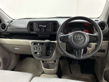 使いやすく運転しやすいレイアウトの運転席周り。