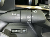 【オートライト】車外の明るさに応じて自動的にライトの点灯・消灯をしてくれます