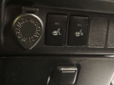 フロントシートにはシートヒーター装備!