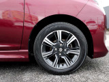 右フロント165/65R15タイヤ&純正アルミホイール!