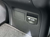 非常時やキャンプなどに役立つAC100Vコンセント付きです。