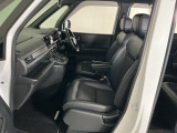 車が大好きなスタッフが心をこめて接客いたします。お客様一人一人のお車に対する思いや気持ちをうかがい、充実した時間が過ごせるよう努めます。