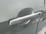 【両側電動スライドドア】便利な両側電動スライドドアです。インテリジェントキーや運転席のスイッチでドアの開閉が出来るので、とても便利な装備です♪