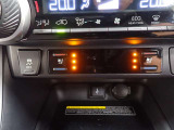 VSC OFFスイッチ。  シートベンチレーション付きです。シートと密着部分の空気を換気して蒸れを防いでくれるので、暑い時期も快適に過ごせます♪一度使ったら手放せません!