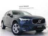 立体的な形状のボンネット、後方でキックアップするサイドウインドーライン、そして鋭く傾斜したテールゲートの造形が、運動能力の高さを強く印象づけます。