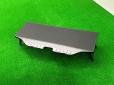 ラゲージアンダーボックスの蓋であるデッキボードを取り外して,レジャー時にテーブルとして使用できる便利なラゲージアイテムです