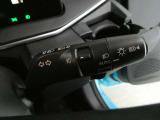 トンネル入ればライトON&rArr;抜ければOFFになる便利なオートライトを装備!!トンネルの多い高速道路の走行も楽々♪