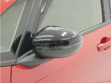 ◆ドアミラーウインカー◆ドアミラーにウインカーを装備しています。対向車に自身の進行方向を合図し安全に運転できます。