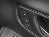 ◆ドライビングポジションシステム◆Hondaスマートキー、DRIVER1・DRIVER2のそれぞれにシート位置を記憶でき、乗車時に使用キーを判別して自動で調整を行います。