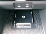 置くだけ充電搭載です☆彡