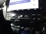 オートエアコン付車です。自動で温度と風量を設定する優れものです。