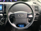 【純正革巻きステアリング】上質な革を使用することで、手にしっかり馴染みとても運転しやすいハンドルです♪