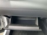 取り出しやすく、しまいやすい収納スペースが満載です。車検証等、用途に合わせた収納が可能ですので、使い方はあなた次第!