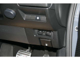 ビルドインタイプのETC車載器がスッキリと収まっています。