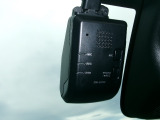 万が一の際の記録から煽り運転などの危険運転対策まで!!運転時の強い味方であるドライブレコーダーも付いています。