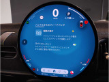 MINIのメーターパネルは円をコンセプトにデザインされております。おしゃれで愛嬌のあるMINI独自のデザインに惹かれる方は数多くいらっしゃいます。
