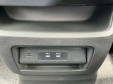 前席USBソケットが装備されています。