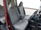 見通しのよいすっきりとした視界で、誰でも運転しやすいです。運転のしやすさは疲れにくさにも繋がりますよ♪
