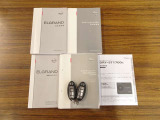 おクルマ取扱説明書&ナビの説明書&メンテナンスノートすべて揃っていますのでご安心です!◆インテリジェントキー★ドアの施錠開錠はもちろんのこと、エンジン始動もラクに行えます♪
