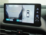 ◆マルチビューカメラシステム◆運転席から見づらい前後左右を、ナビ画面の映像で確認。見通しの悪い交差点や狭い道でのすれ違い、駐車などをサポートします。