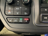 シートを素早く温め、寒い日の運転も快適。3段階で温度調節が可能です。