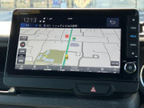 目的地までのルートを分かりやすく表示し、安全運転をサポート。最新の地図データで、常に最適なナビゲーションを提供します。