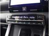 オートエアコンで車内の温度管理も自動調整で行ないますのでらくらくです!安心して運転に集中できます!!