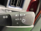 ☆オートライト機能☆ 車外の明るさに応じて自動的にヘッドランプなどを点灯・消灯。夕暮れ時やトンネルなどで役立ちます!!