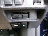 ETC車載器が付いています。ここも、あそこも、、最近はスマートインターチェンジも増えてきましたよね!最初から付いているので、お買い得^^